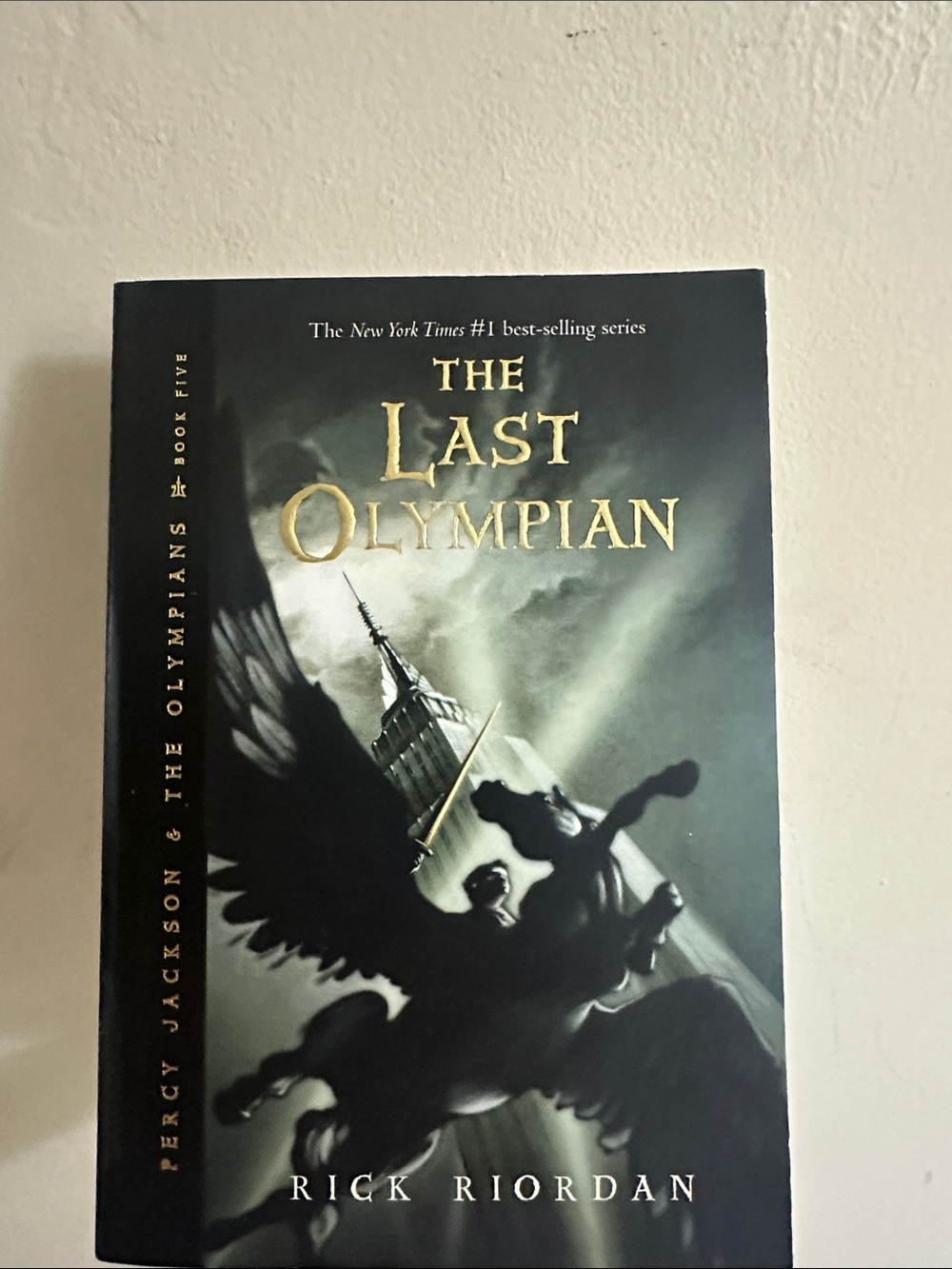 The Last Olympian by Rick Riordan - Black/Gray Cover